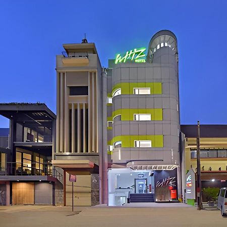 ウィズ ホテル ファラテハン ジャカルタ エクステリア 写真